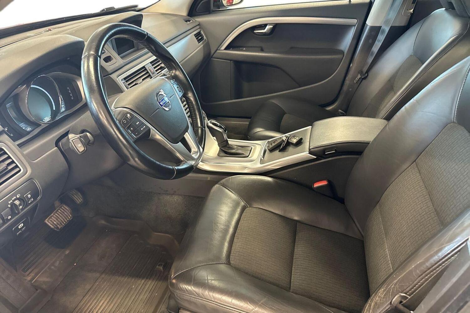Volvo V70 vaihtoauto