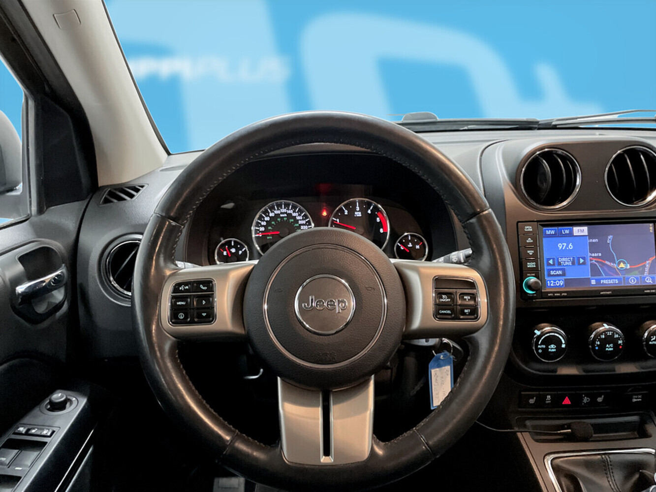 Jeep Compass vaihtoauto