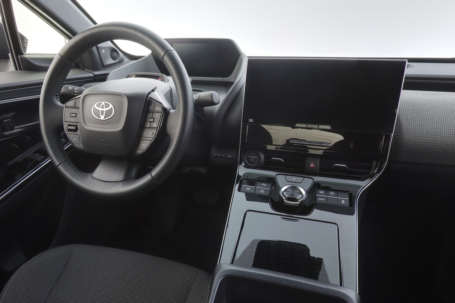 Toyota bZ4X vaihtoauto