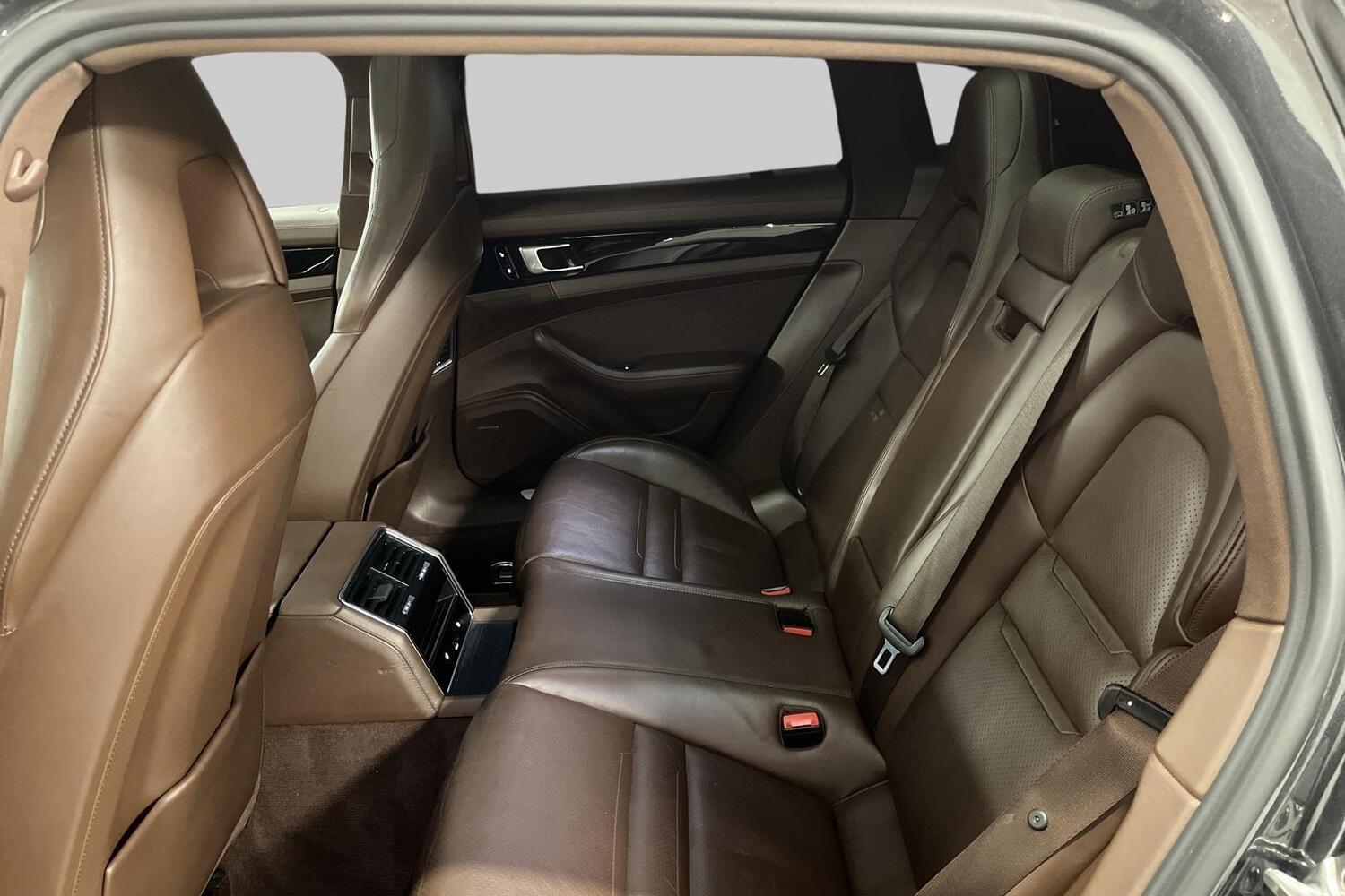Porsche Panamera vaihtoauto