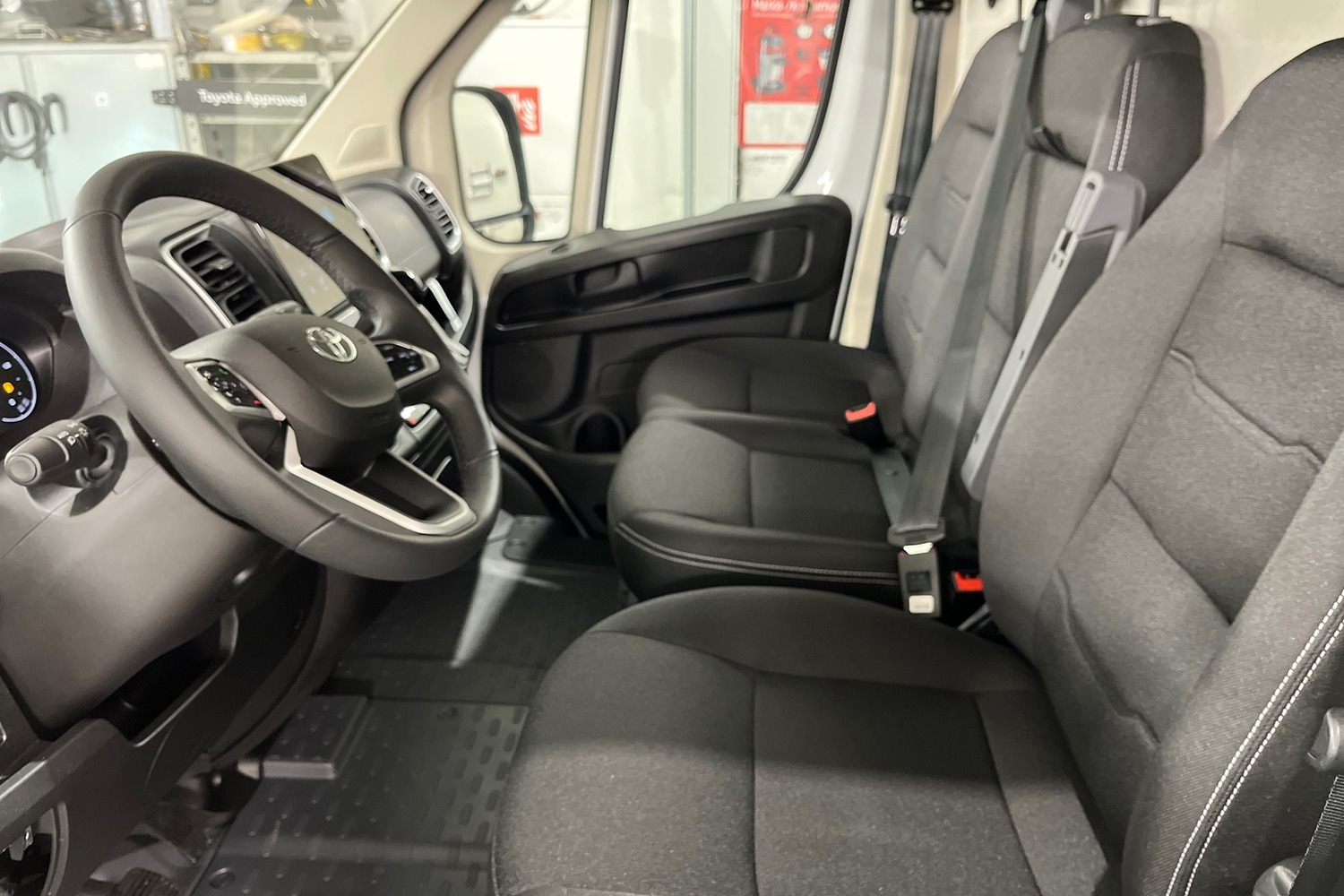 Toyota Proace MAX vaihtoauto