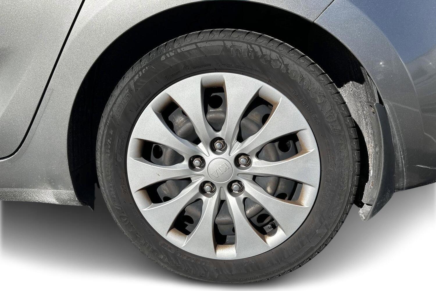 Kia Carens vaihtoauto