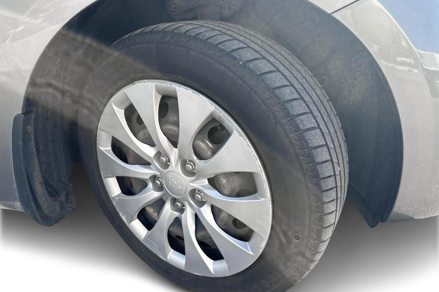 Kia Carens vaihtoauto