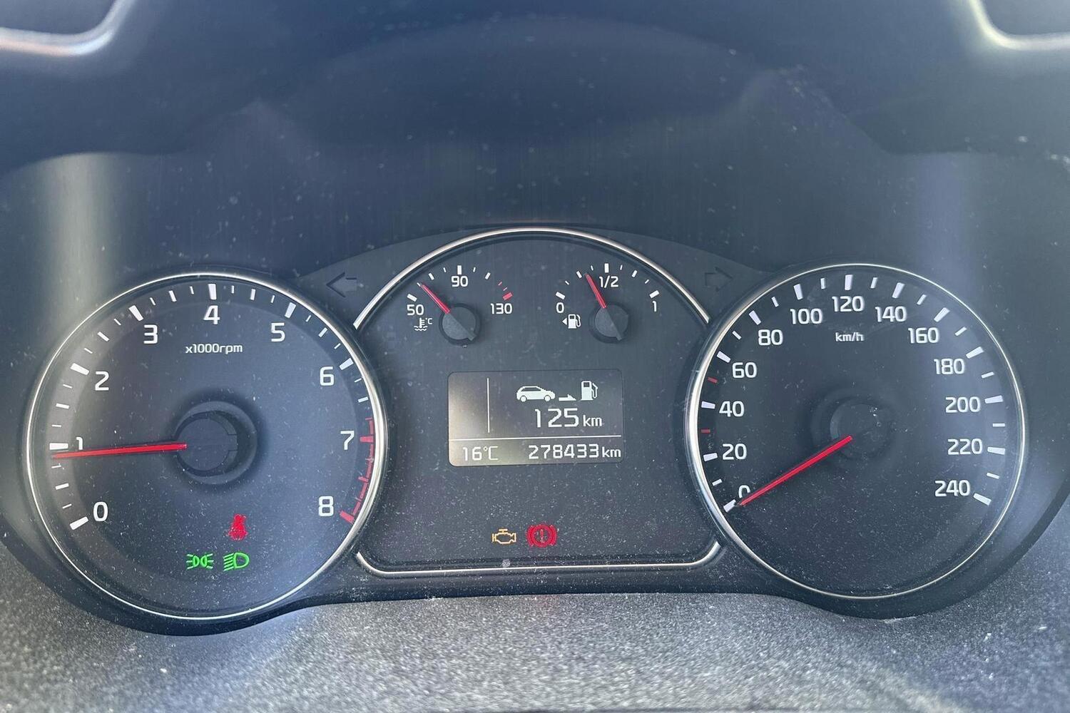Kia Carens vaihtoauto
