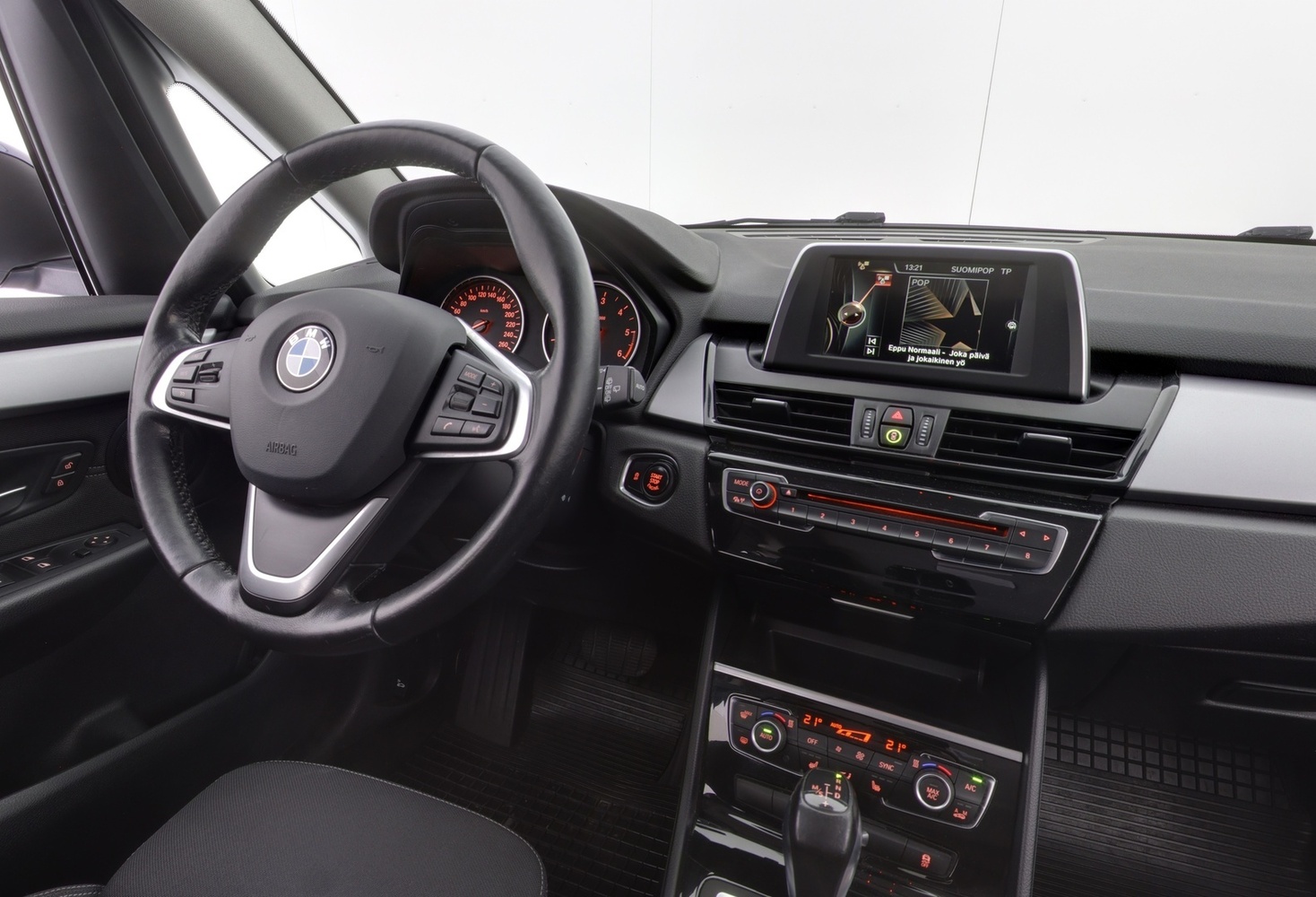 BMW 218 vaihtoauto