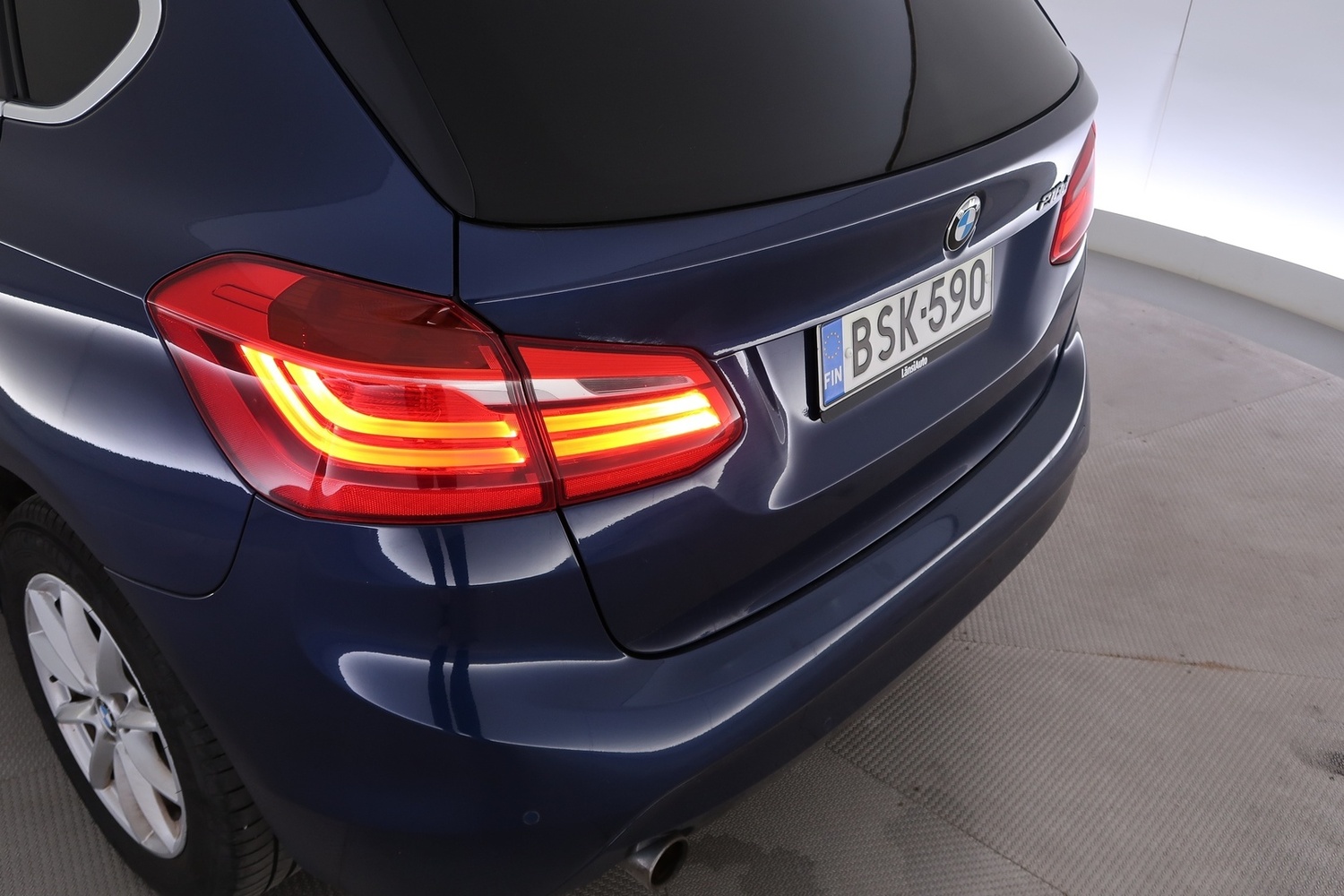 BMW 218 vaihtoauto