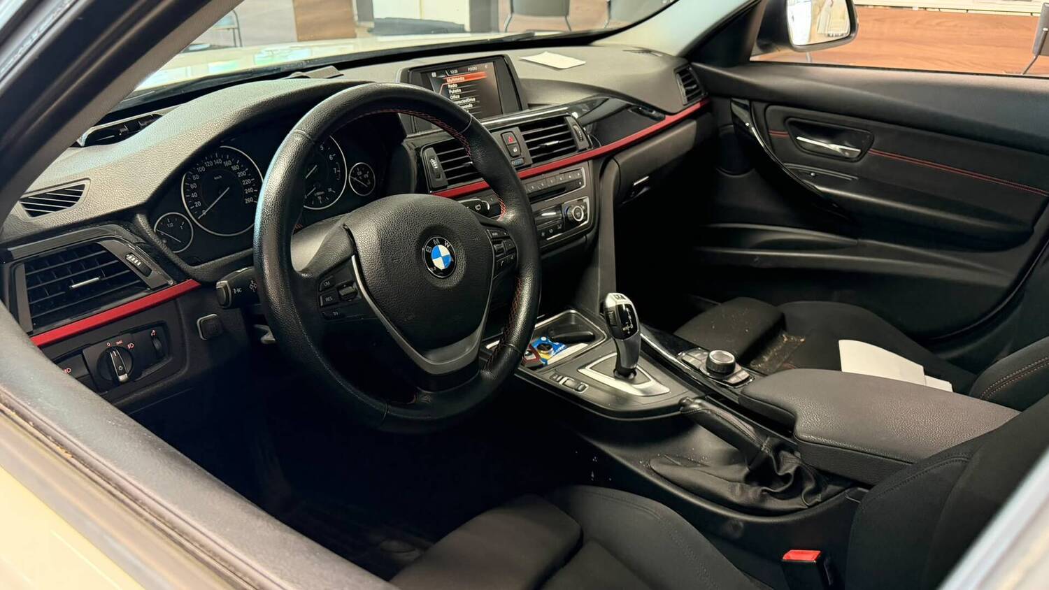BMW 320 vaihtoauto