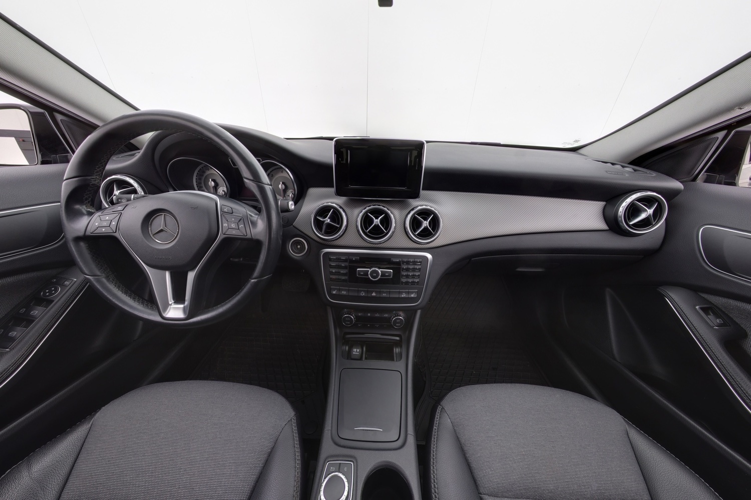 Mercedes-Benz GLA vaihtoauto