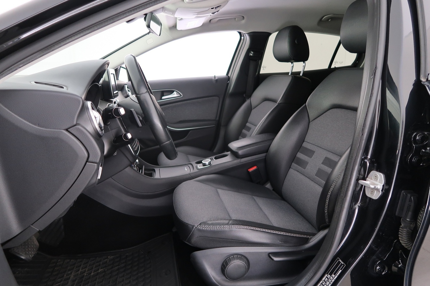 Mercedes-Benz GLA vaihtoauto