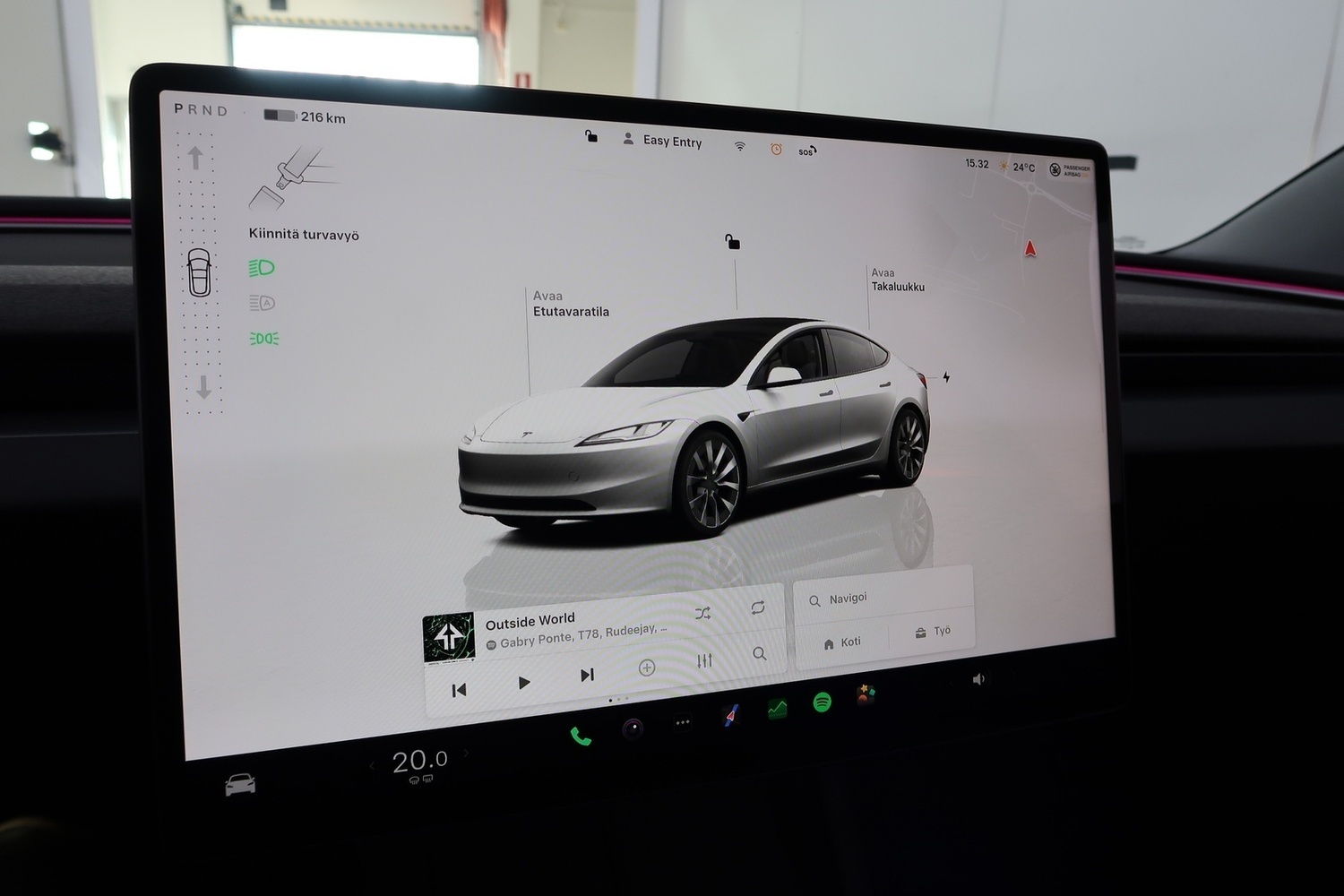 Tesla Model 3 vaihtoauto