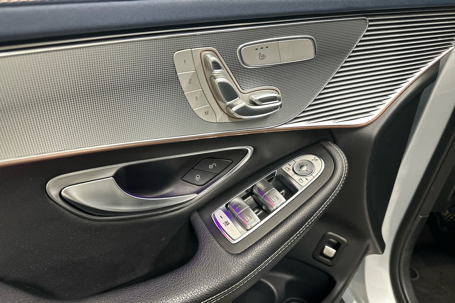 Mercedes-Benz EQC vaihtoauto