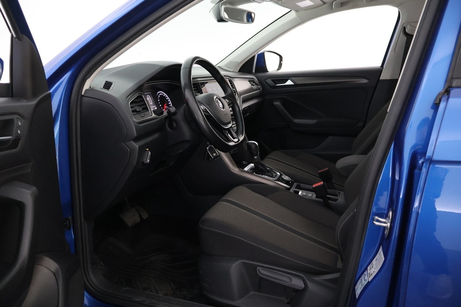 Volkswagen T-Roc vaihtoauto
