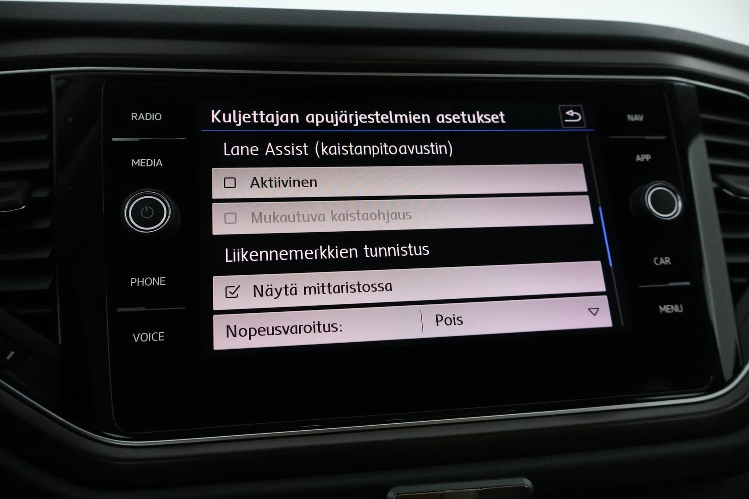 Volkswagen T-Roc vaihtoauto