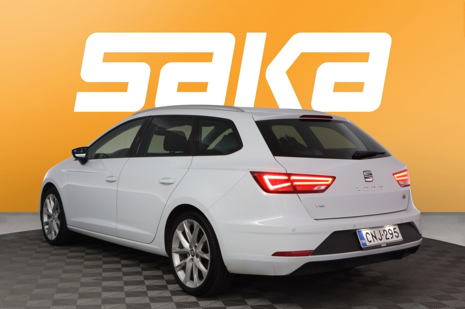 SEAT Leon Sportstourer vaihtoauto