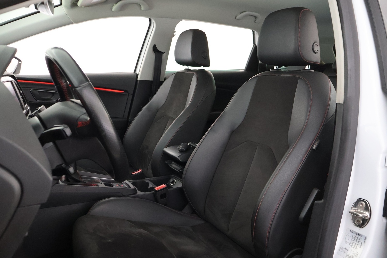 SEAT Leon Sportstourer vaihtoauto