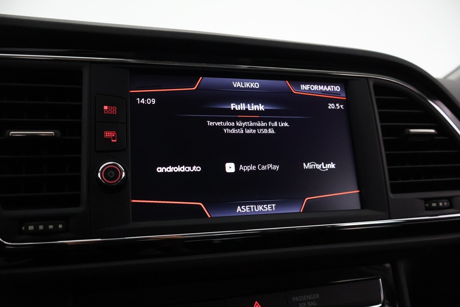SEAT Leon Sportstourer vaihtoauto