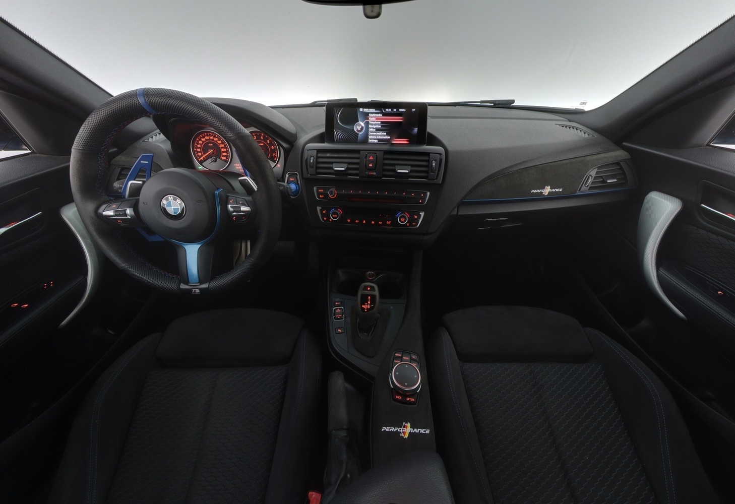 BMW M235i vaihtoauto