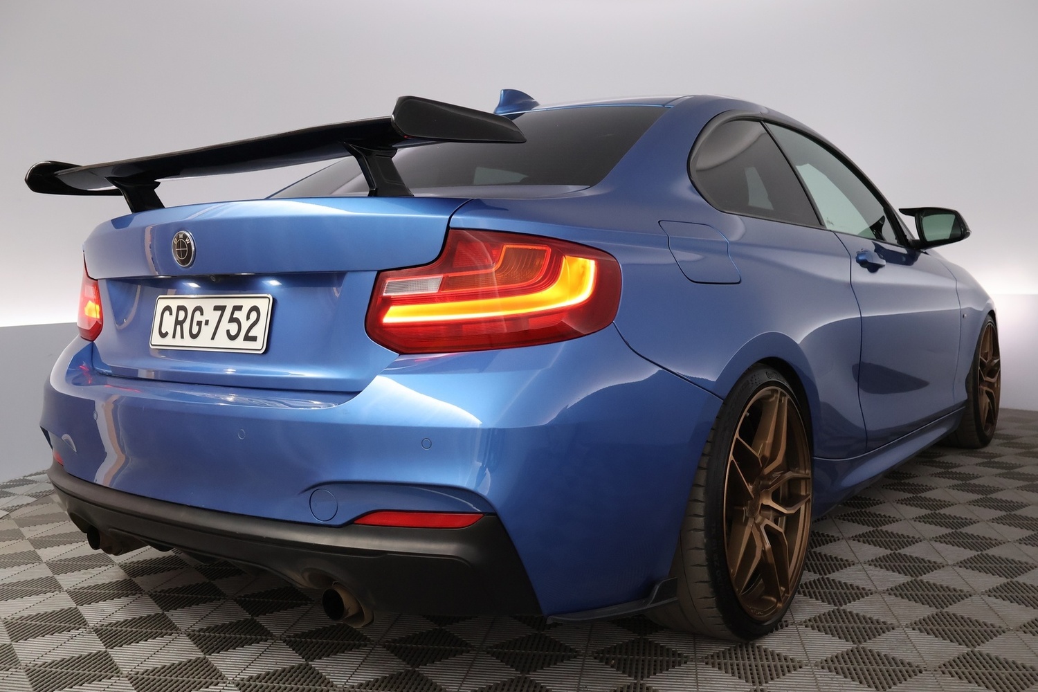 BMW M235i vaihtoauto