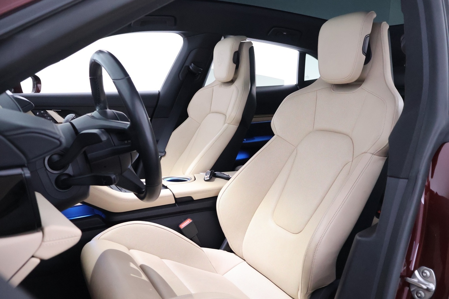 Porsche Taycan vaihtoauto