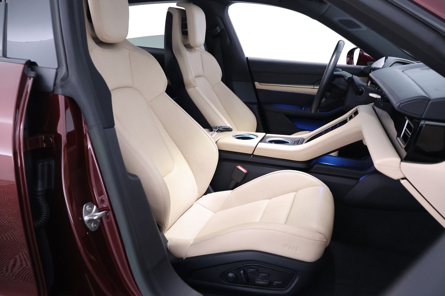 Porsche Taycan vaihtoauto