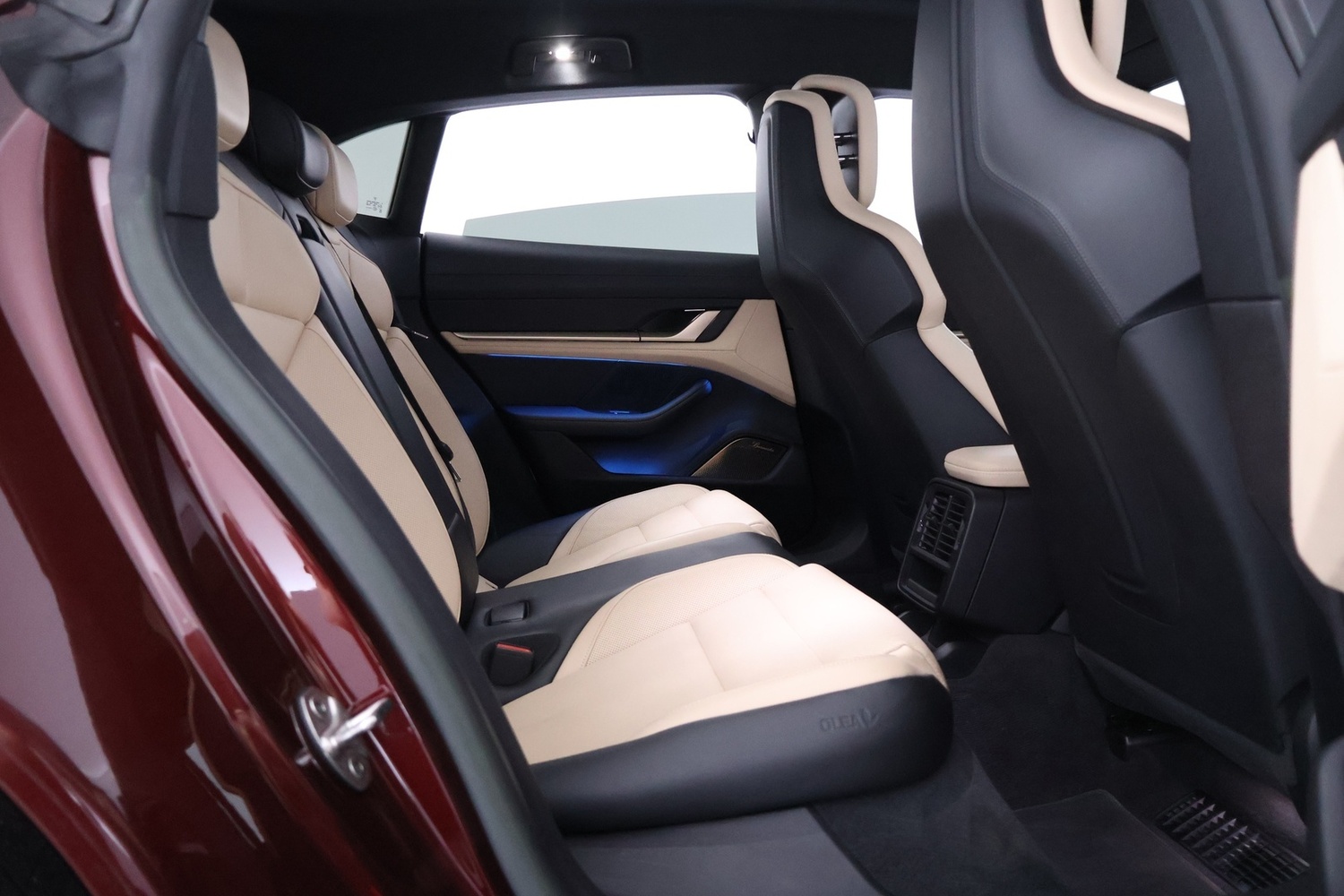 Porsche Taycan vaihtoauto