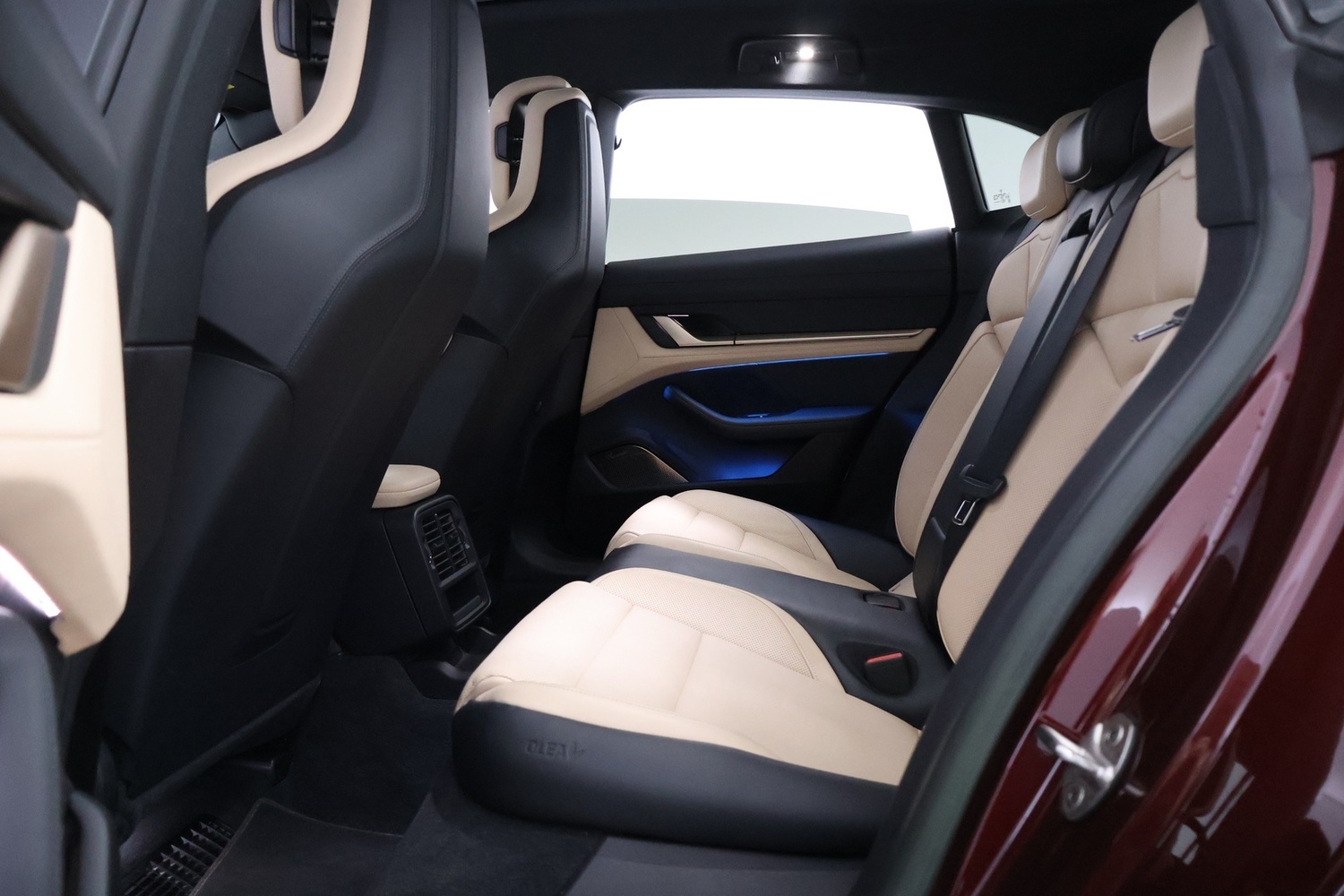 Porsche Taycan vaihtoauto