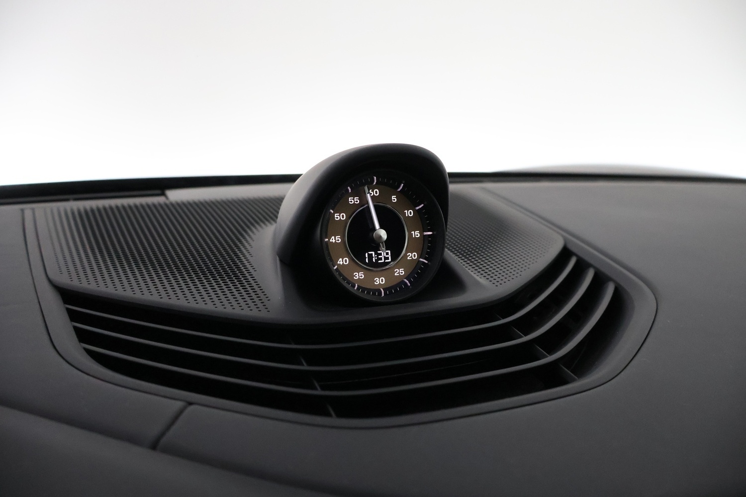 Porsche Taycan vaihtoauto