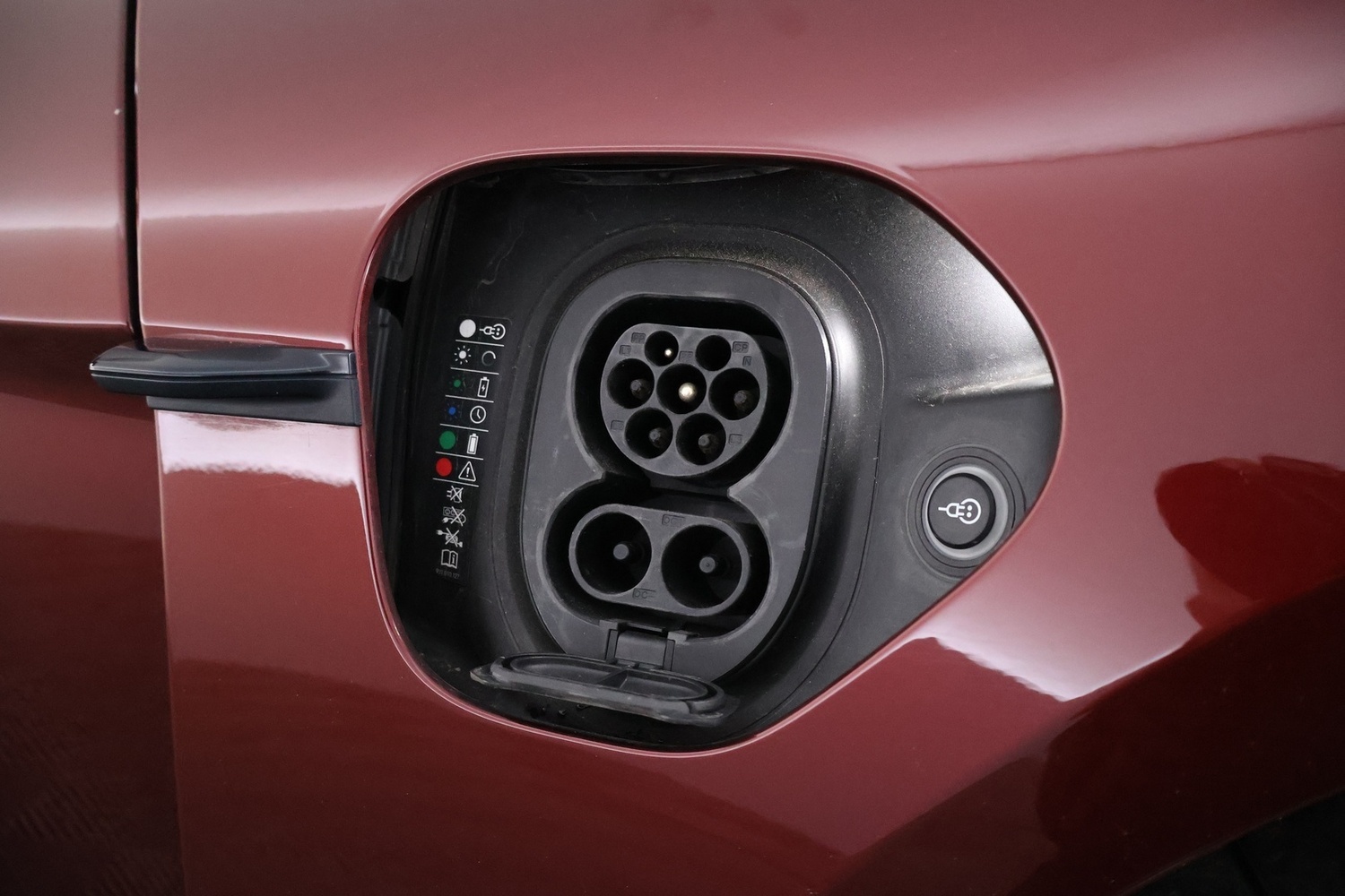 Porsche Taycan vaihtoauto
