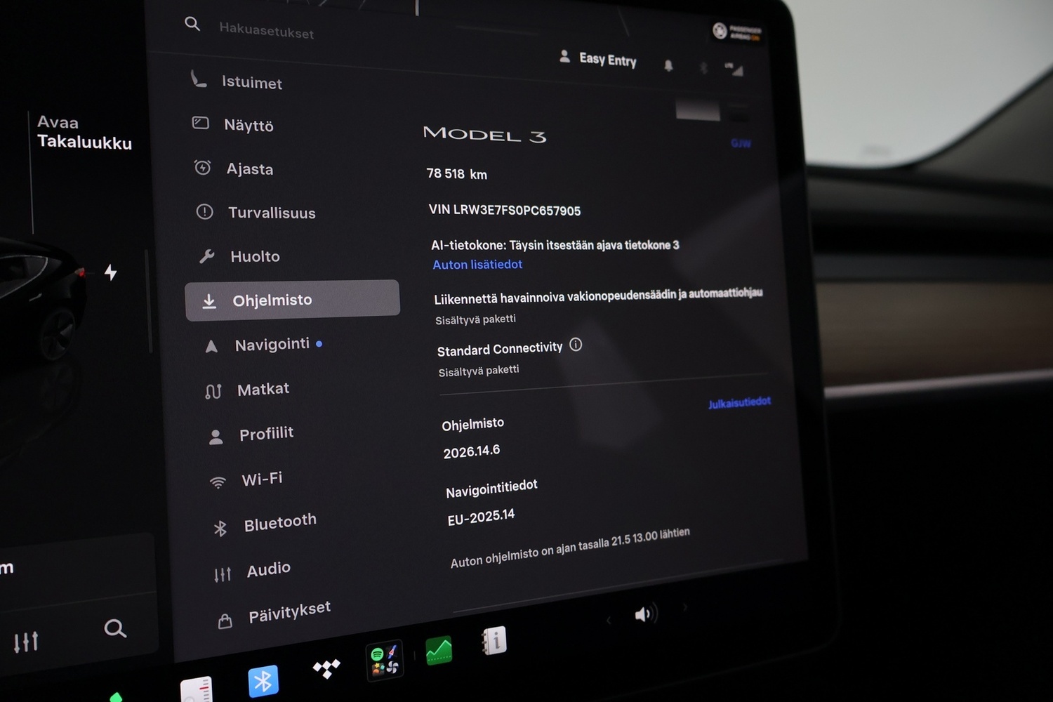 Tesla Model 3 vaihtoauto