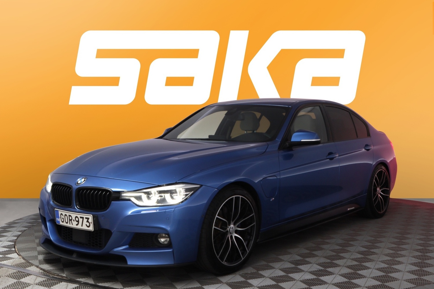 BMW 330 vaihtoauto