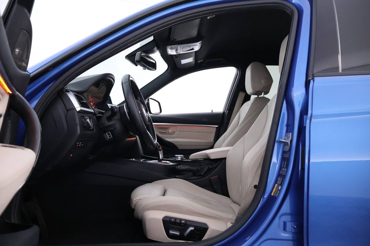 BMW 330 vaihtoauto