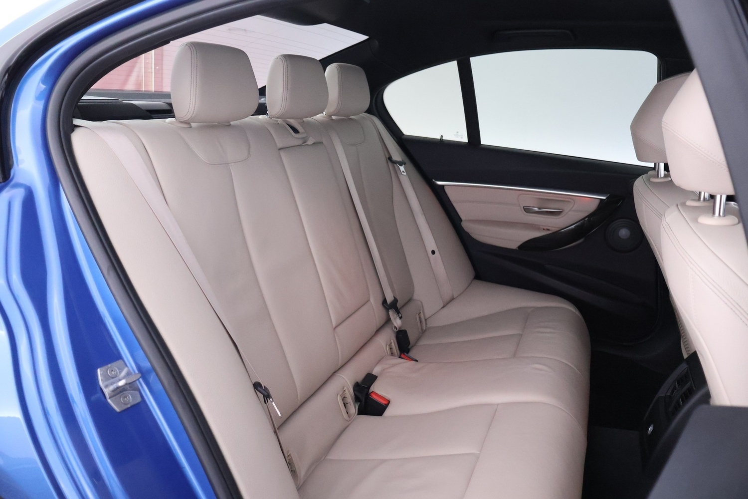 BMW 330 vaihtoauto