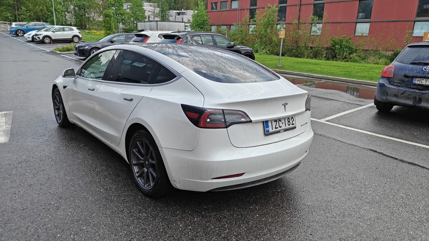 Tesla Model 3 vaihtoauto