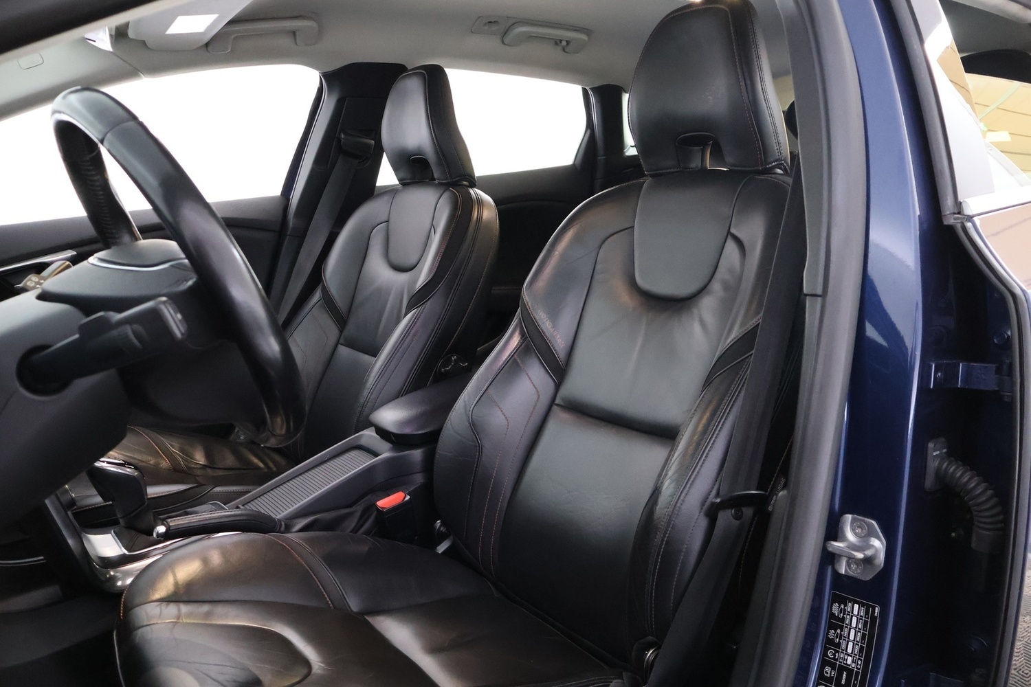 Volvo V40 Cross Country vaihtoauto