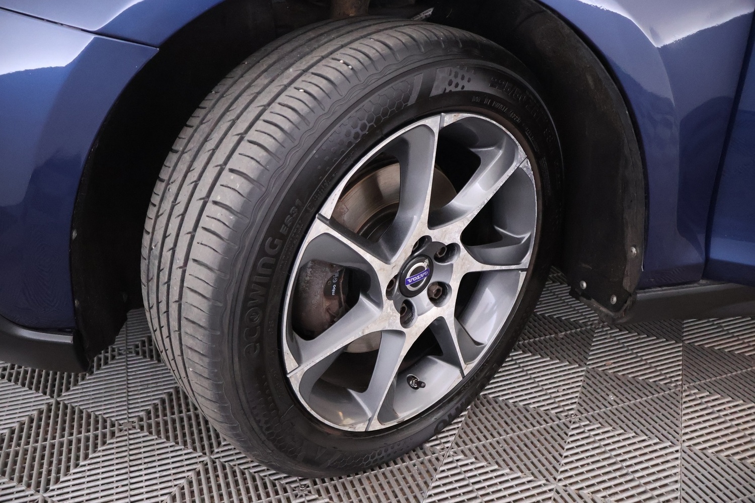 Volvo V40 Cross Country vaihtoauto