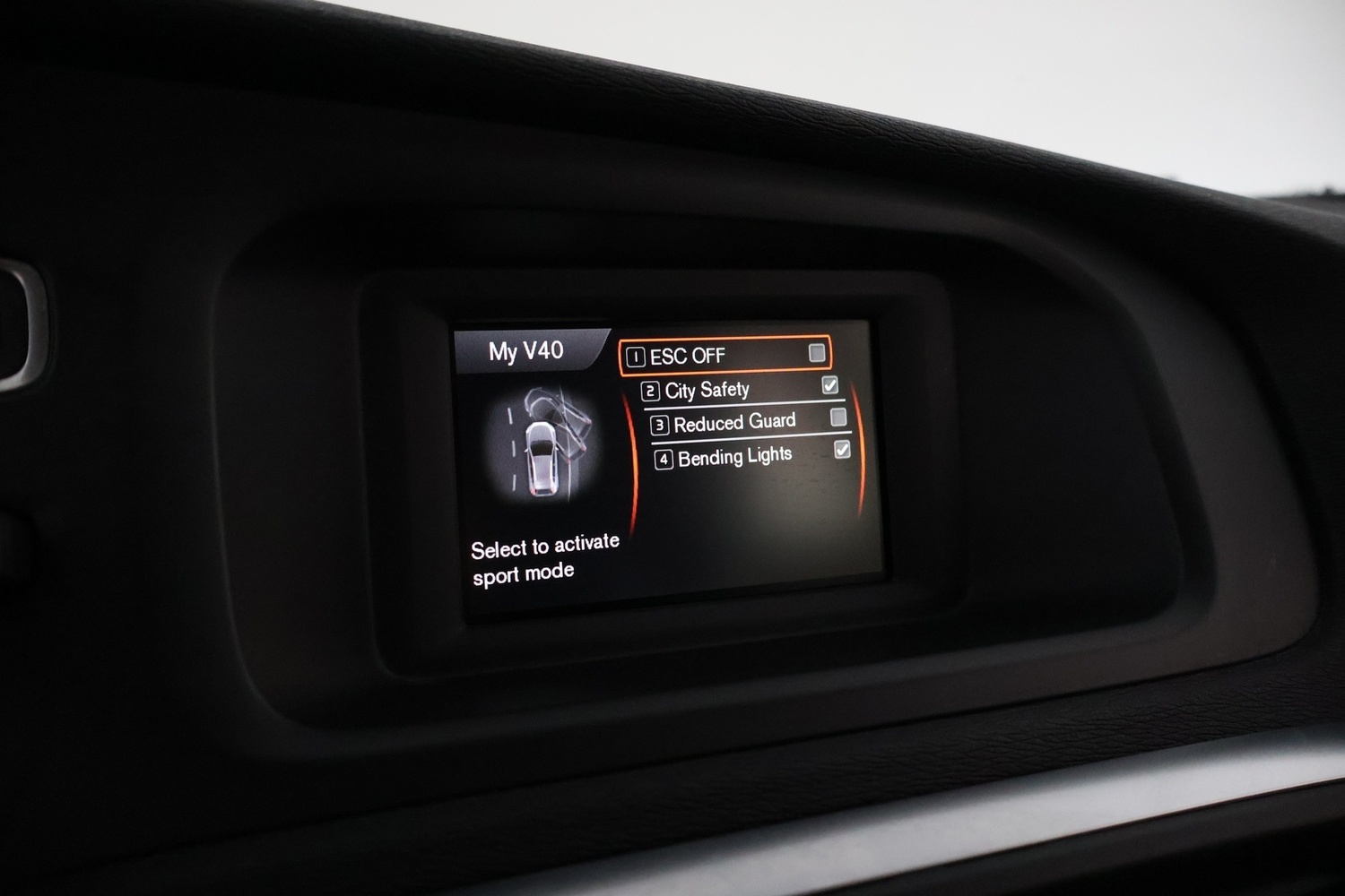 Volvo V40 Cross Country vaihtoauto