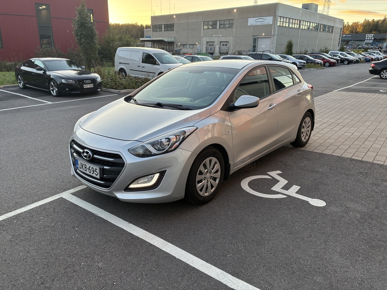 Hyundai i30 5d vaihtoauto