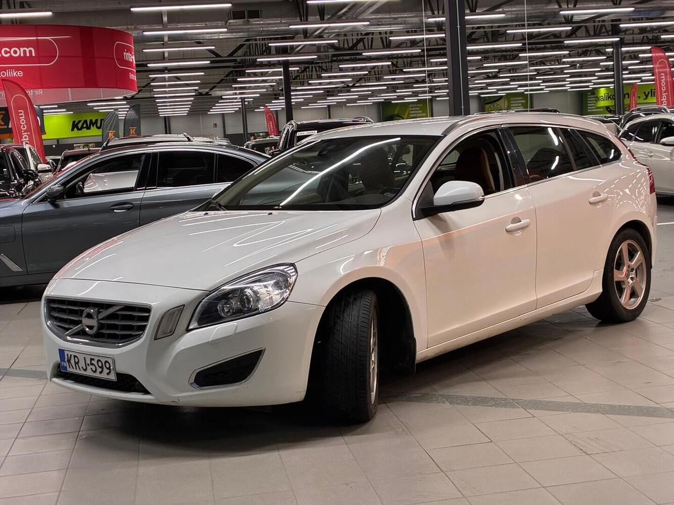 Volvo V60 vaihtoauto