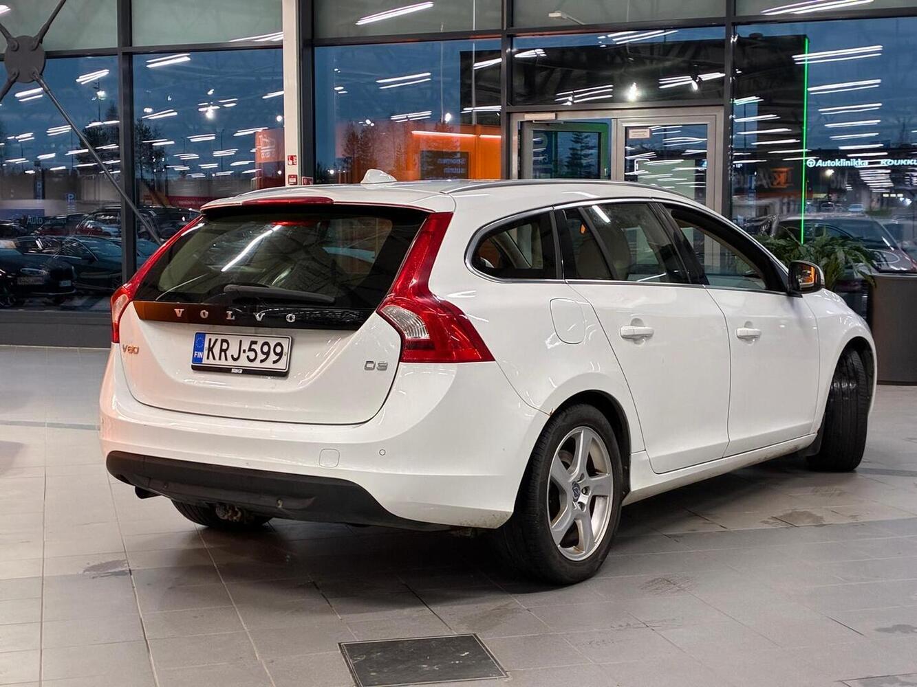 Volvo V60 vaihtoauto