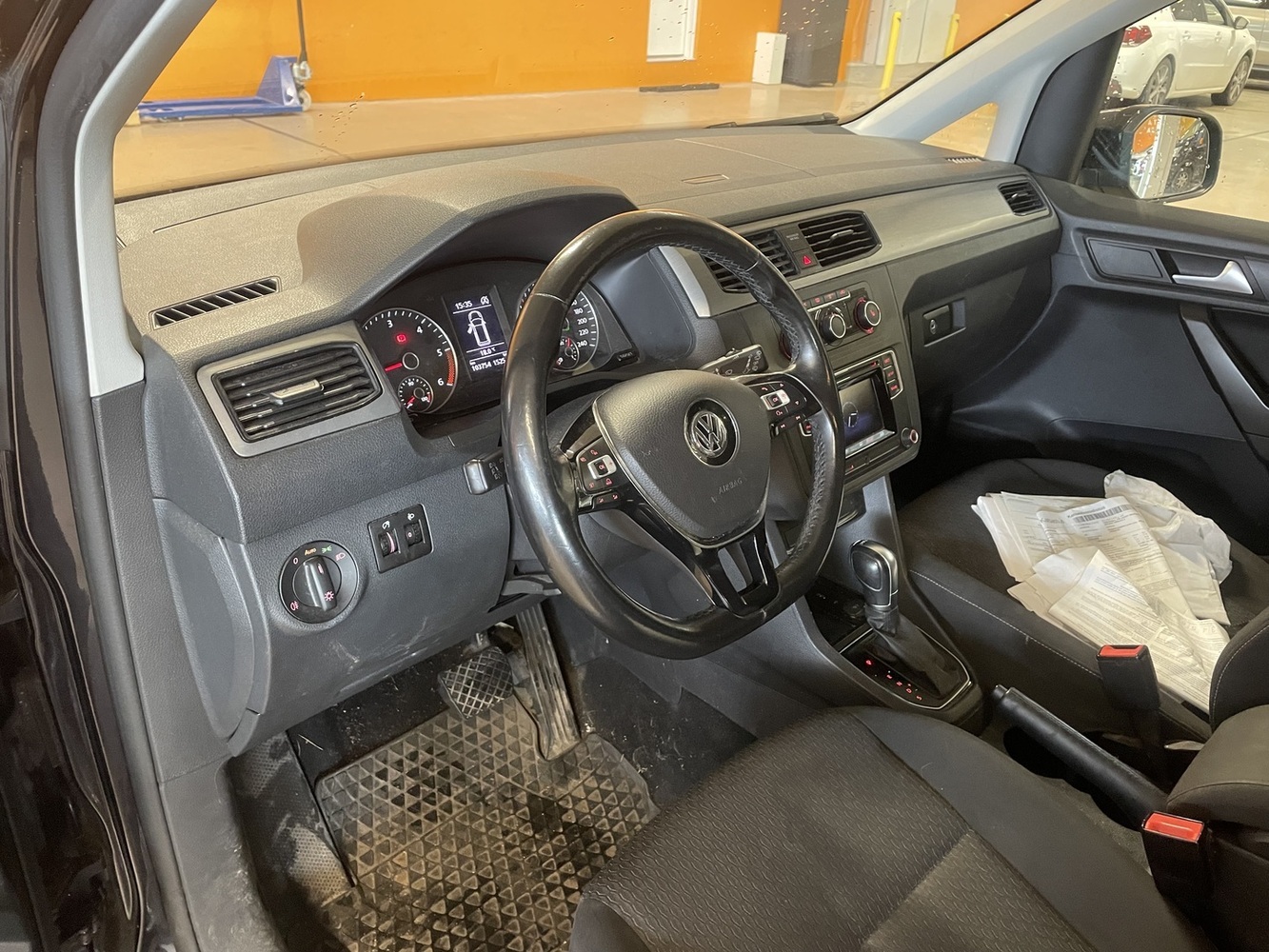 Volkswagen Caddy Maxi vaihtoauto