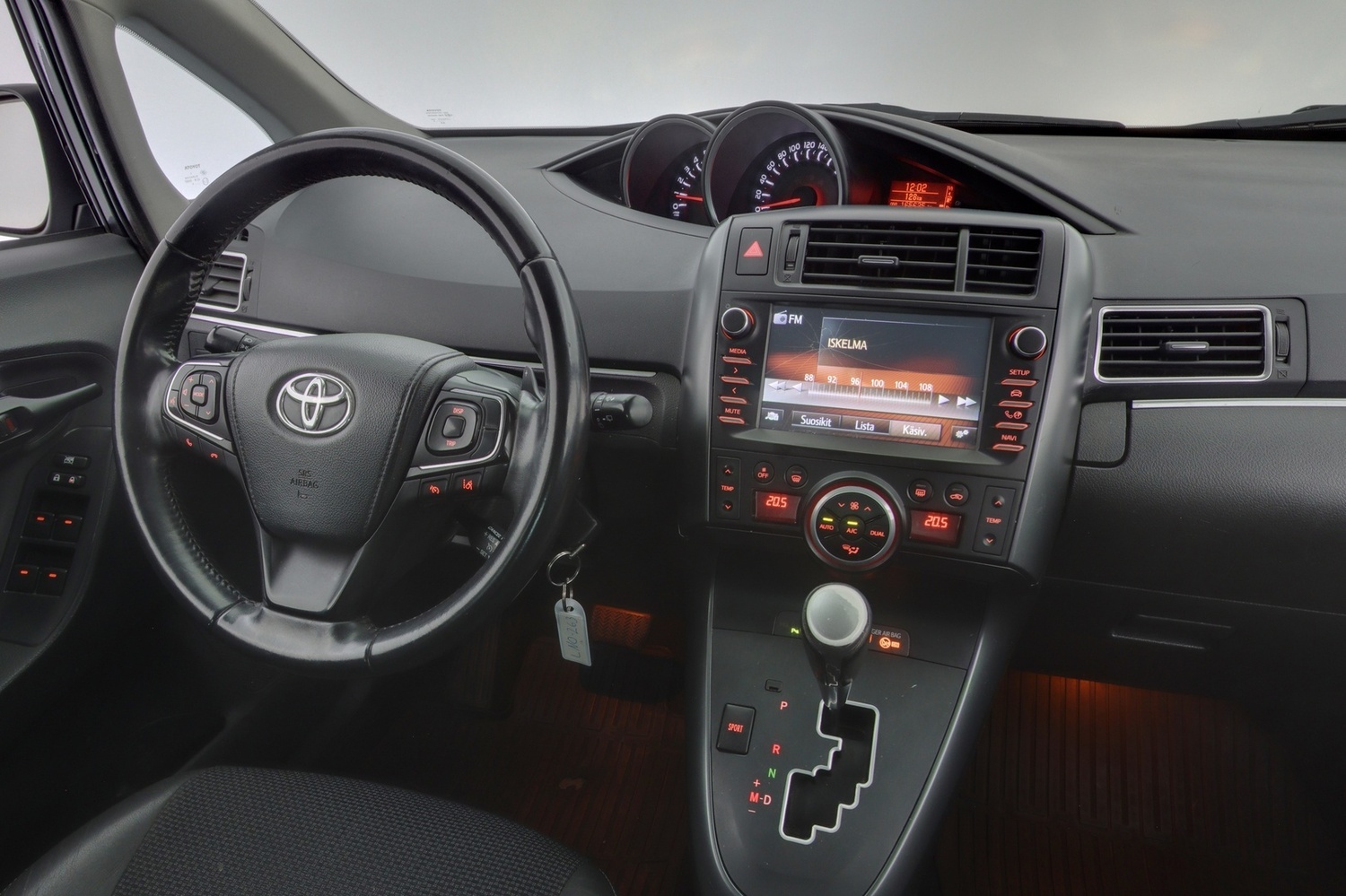 Toyota Verso vaihtoauto