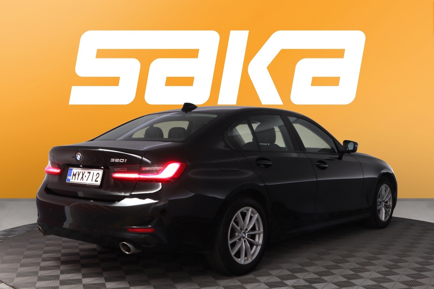 BMW 320 vaihtoauto