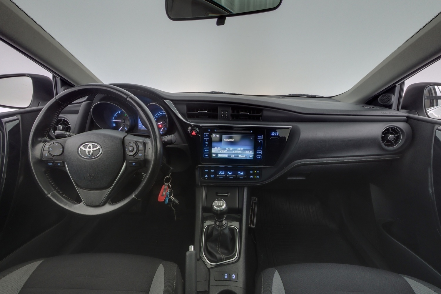 Toyota Auris vaihtoauto