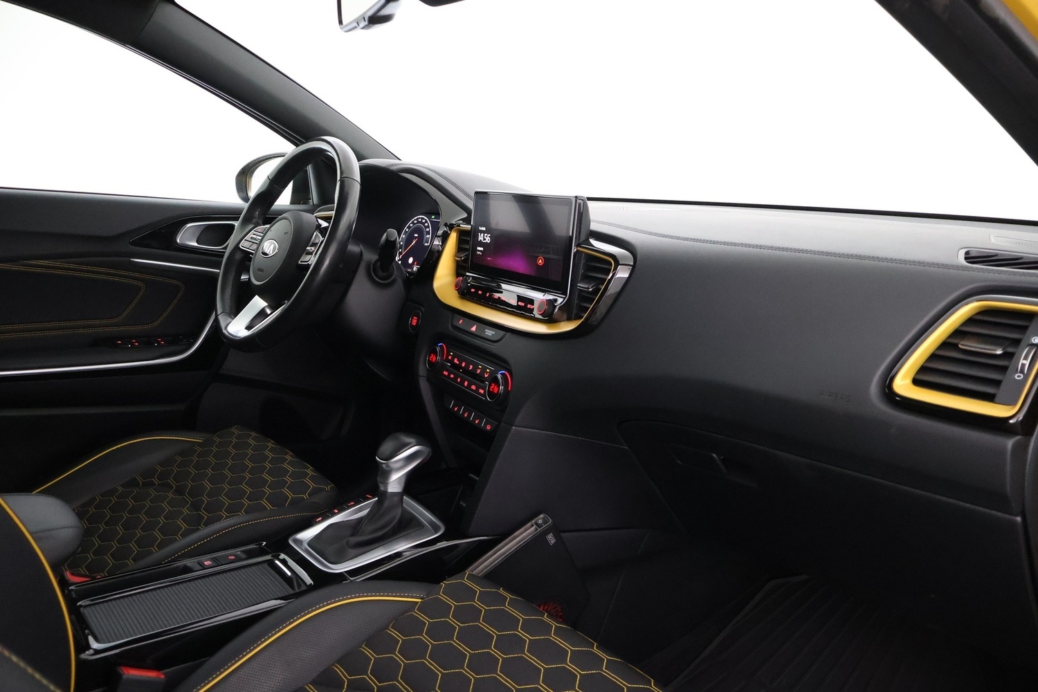 Kia XCeed vaihtoauto