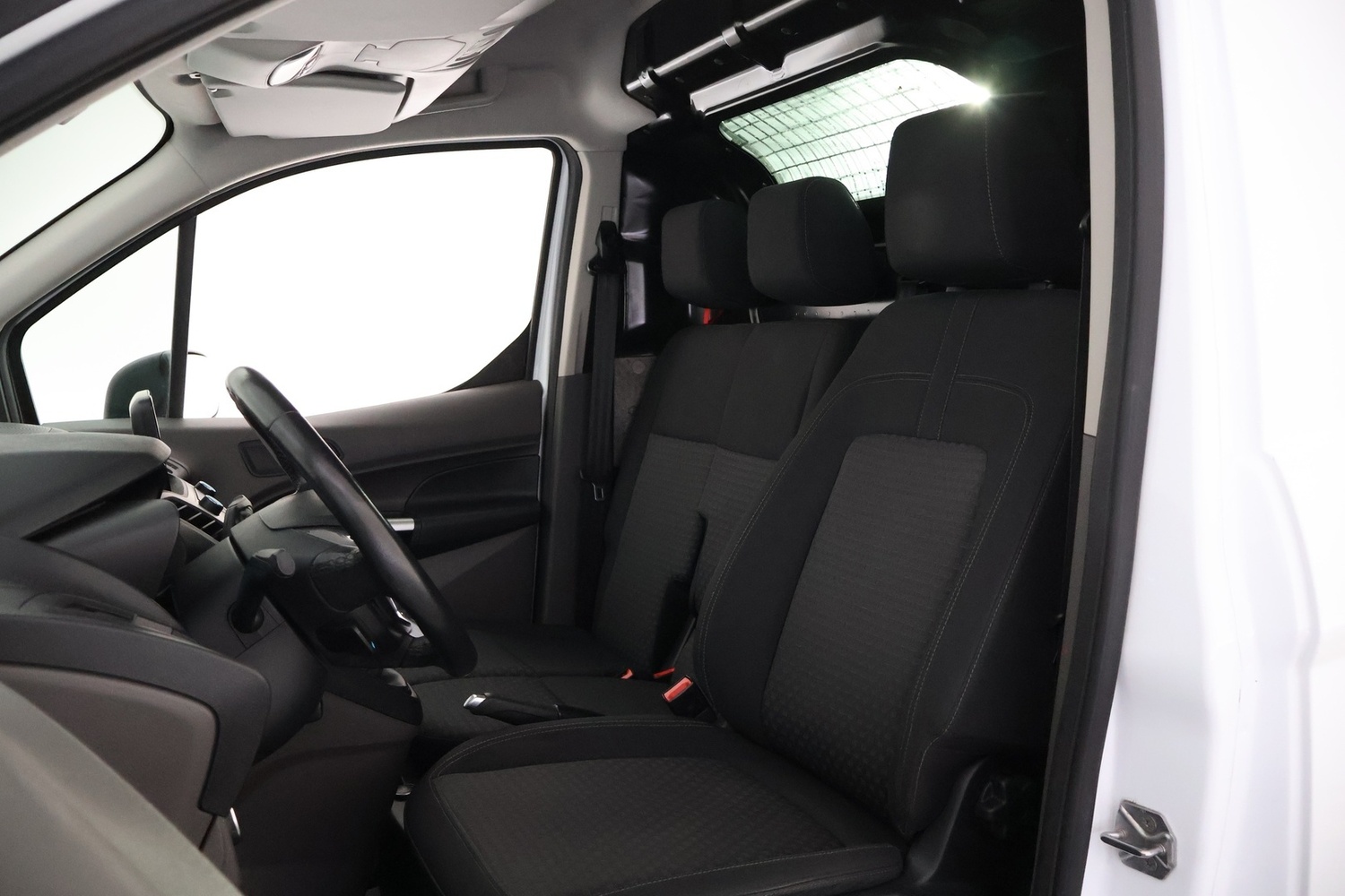 Ford Transit Connect vaihtoauto