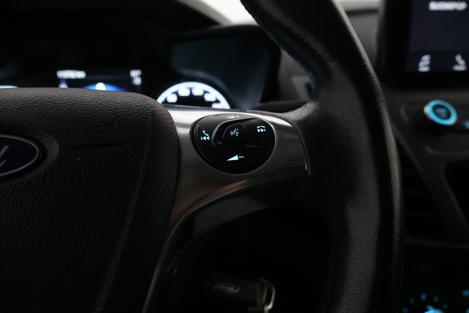 Ford Transit Connect vaihtoauto