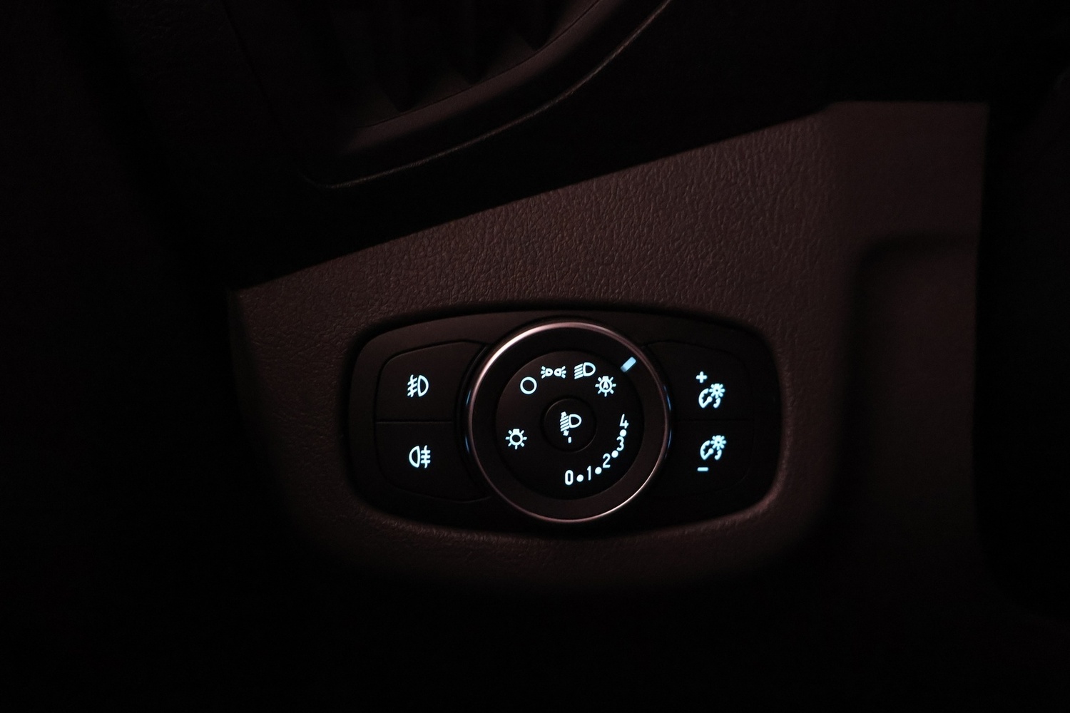 Ford Transit Connect vaihtoauto