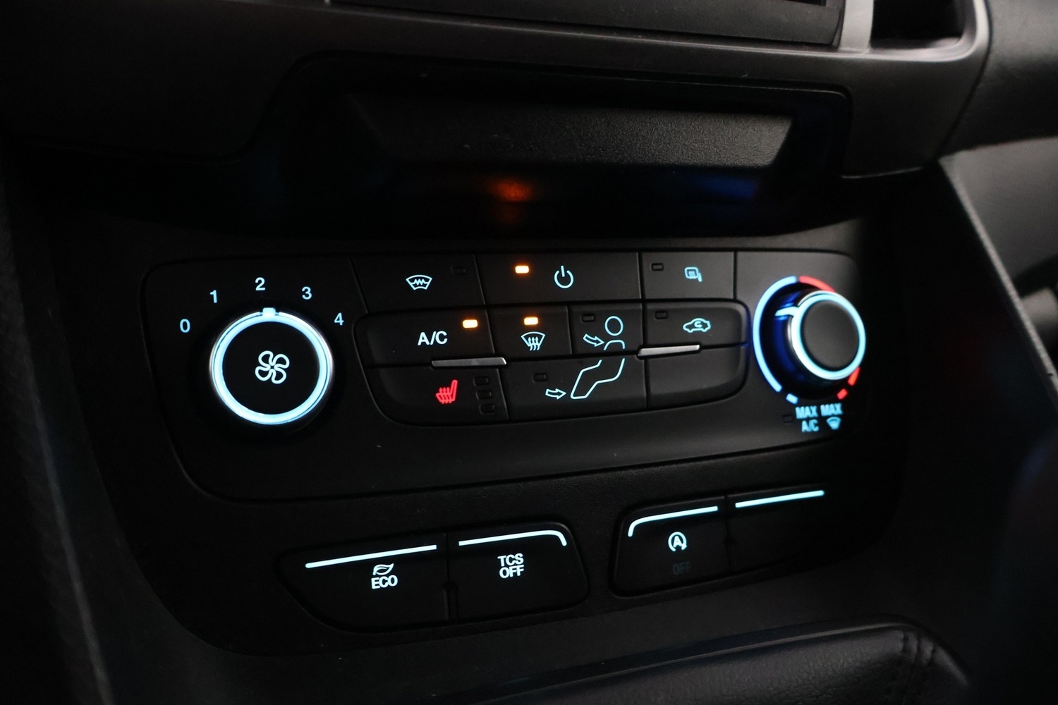 Ford Transit Connect vaihtoauto