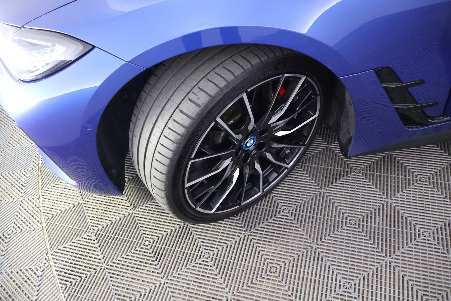 BMW i4 M50 vaihtoauto