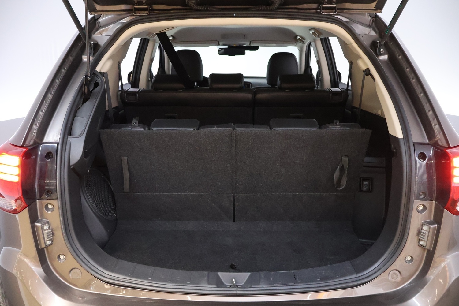 Mitsubishi Outlander vaihtoauto